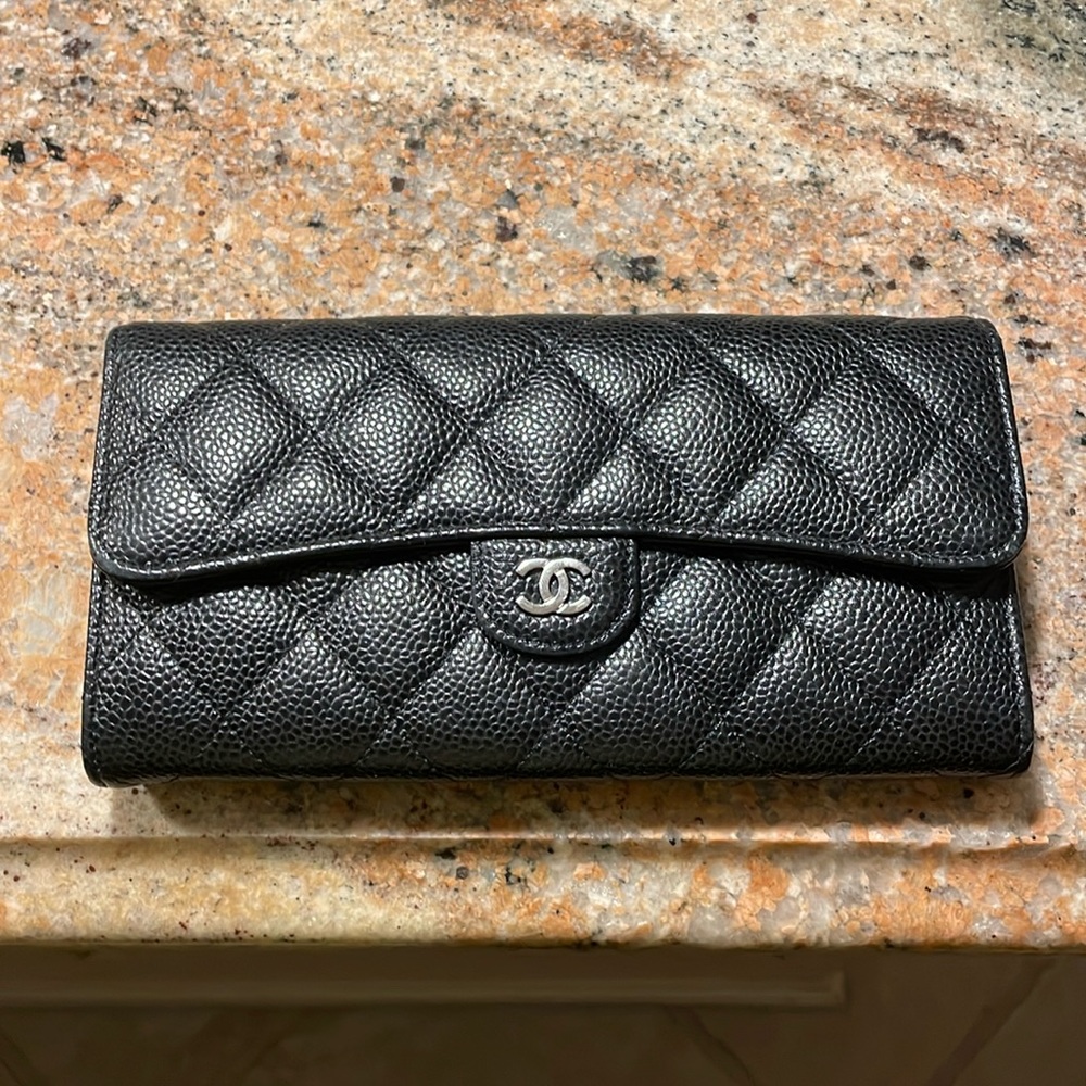 Chanel black caviar wallet! Mint condition!